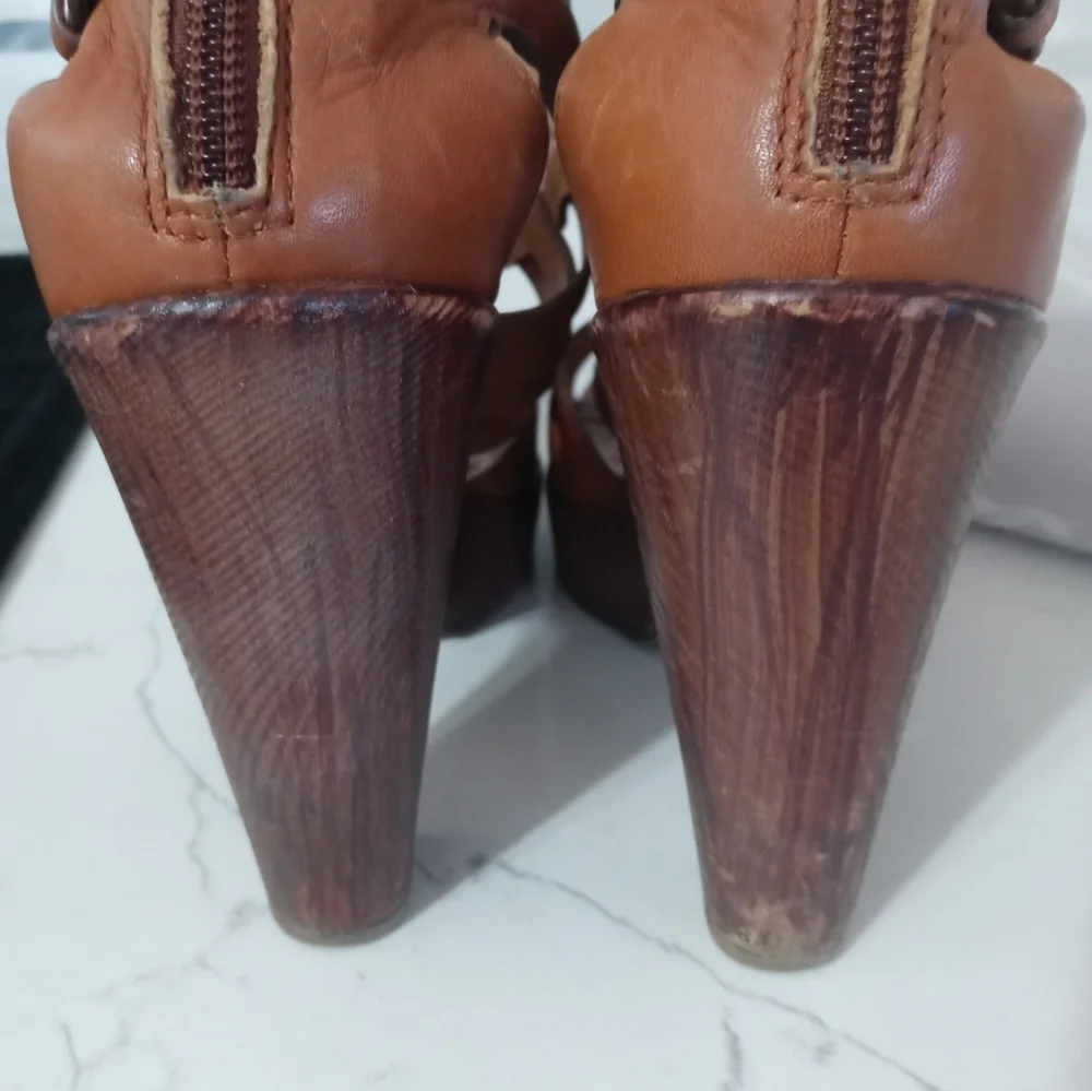 Sofft Ohana Wooden Platform camel Genuine Leather peep toe Heels 7.5